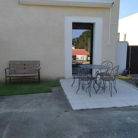 Roujan Logement Entre Mer Et Montagne מראה חיצוני תמונה