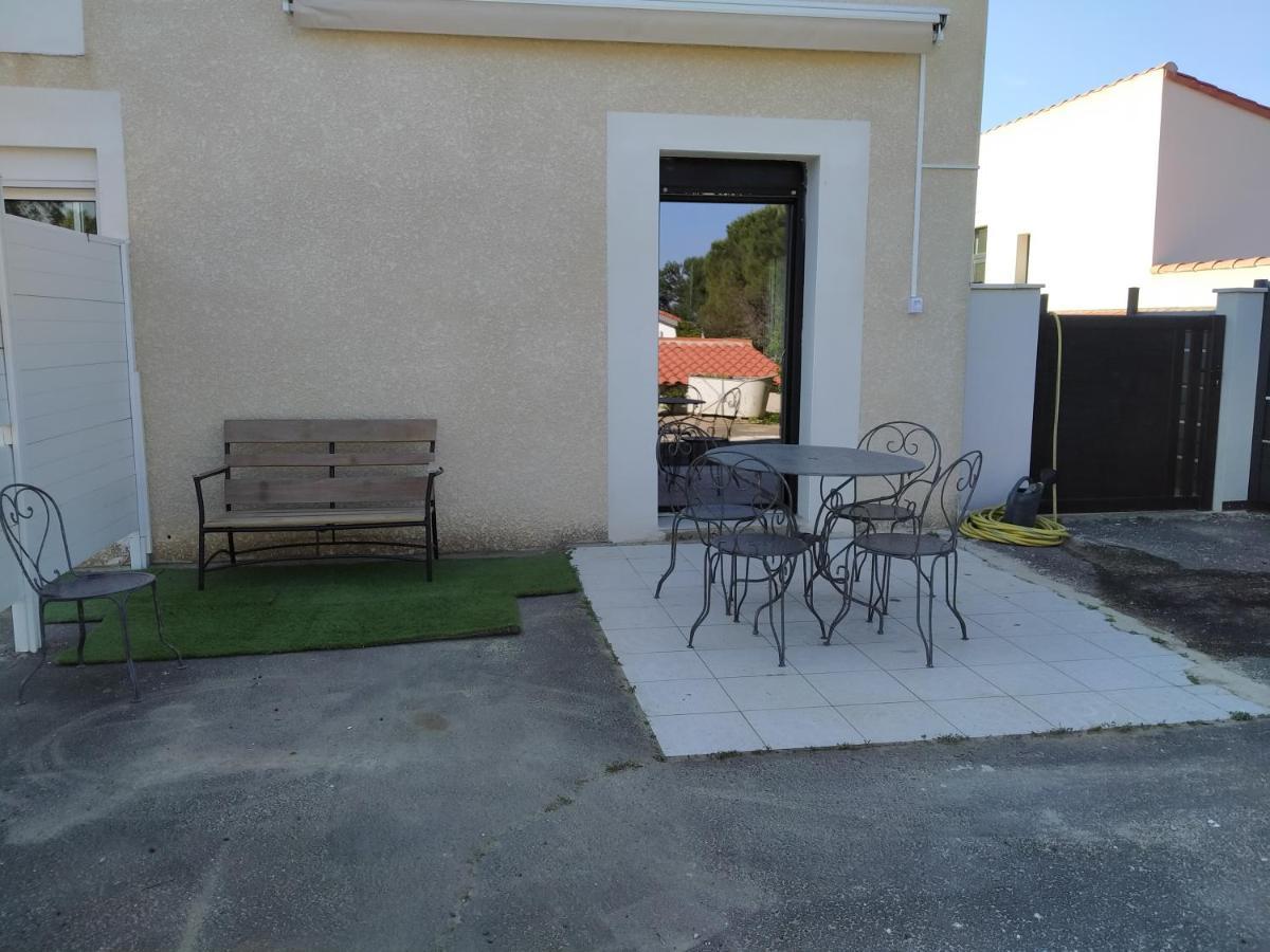 Roujan Logement Entre Mer Et Montagne מראה חיצוני תמונה