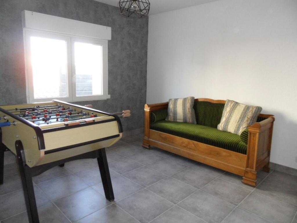 Roujan Logement Entre Mer Et Montagne מראה חיצוני תמונה